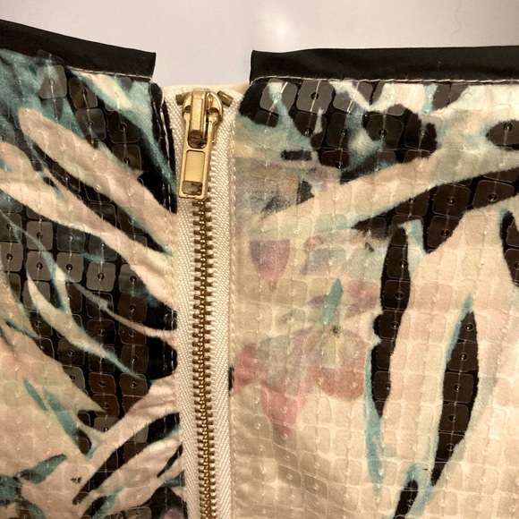 H&M tropical pattern sequined pencil skirt size 2 - Picture 4 of 6